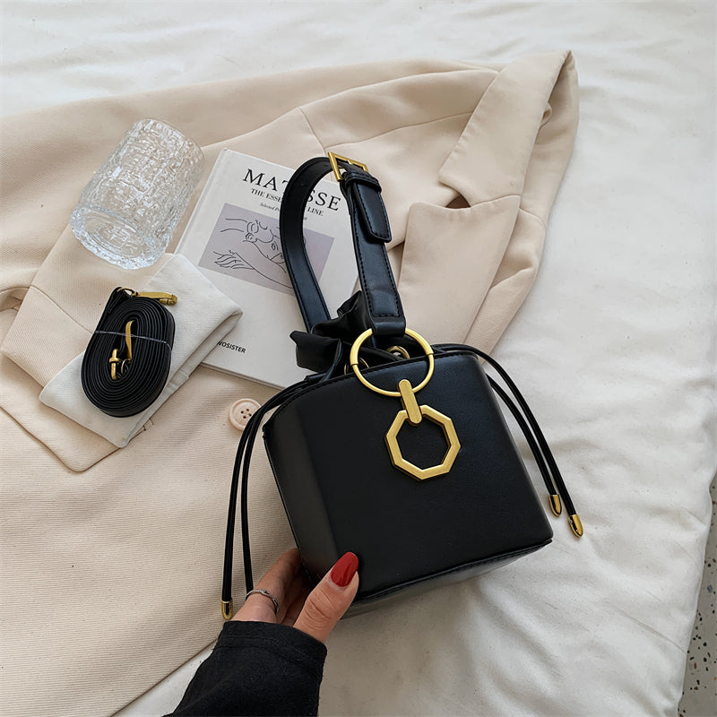 Minimal Maven Bag